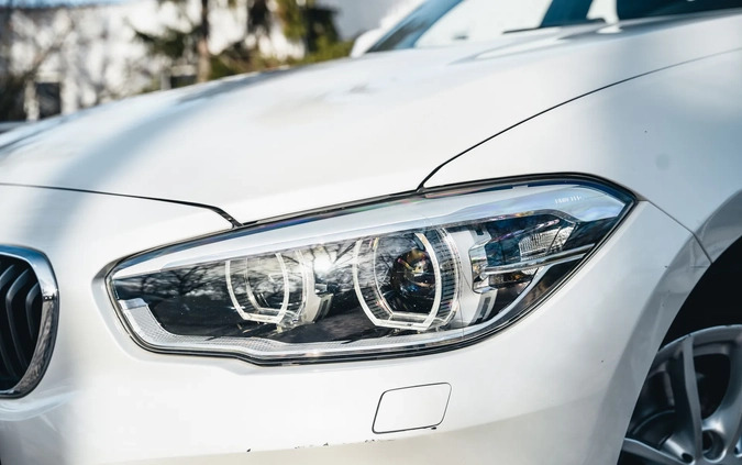BMW Seria 1 cena 64900 przebieg: 52400, rok produkcji 2017 z Pińczów małe 154
